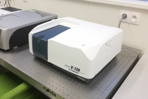 Ultraviolet-visible and near-infrared Spectrophotometer (UV-Vis/NIR) Jasco V-730