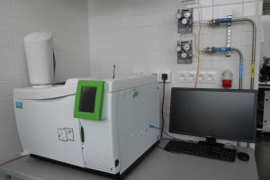 Gas Chromatography (GC) Perkin Elmer Clarus 680 gas chromatograph